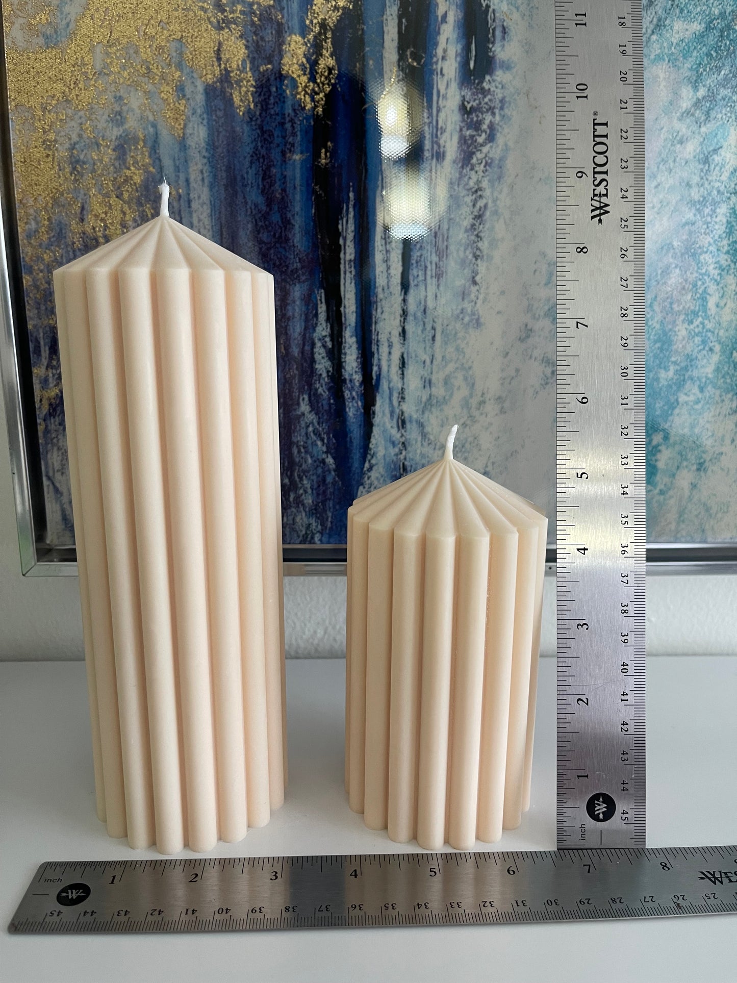 Modern Ribbed Pillar