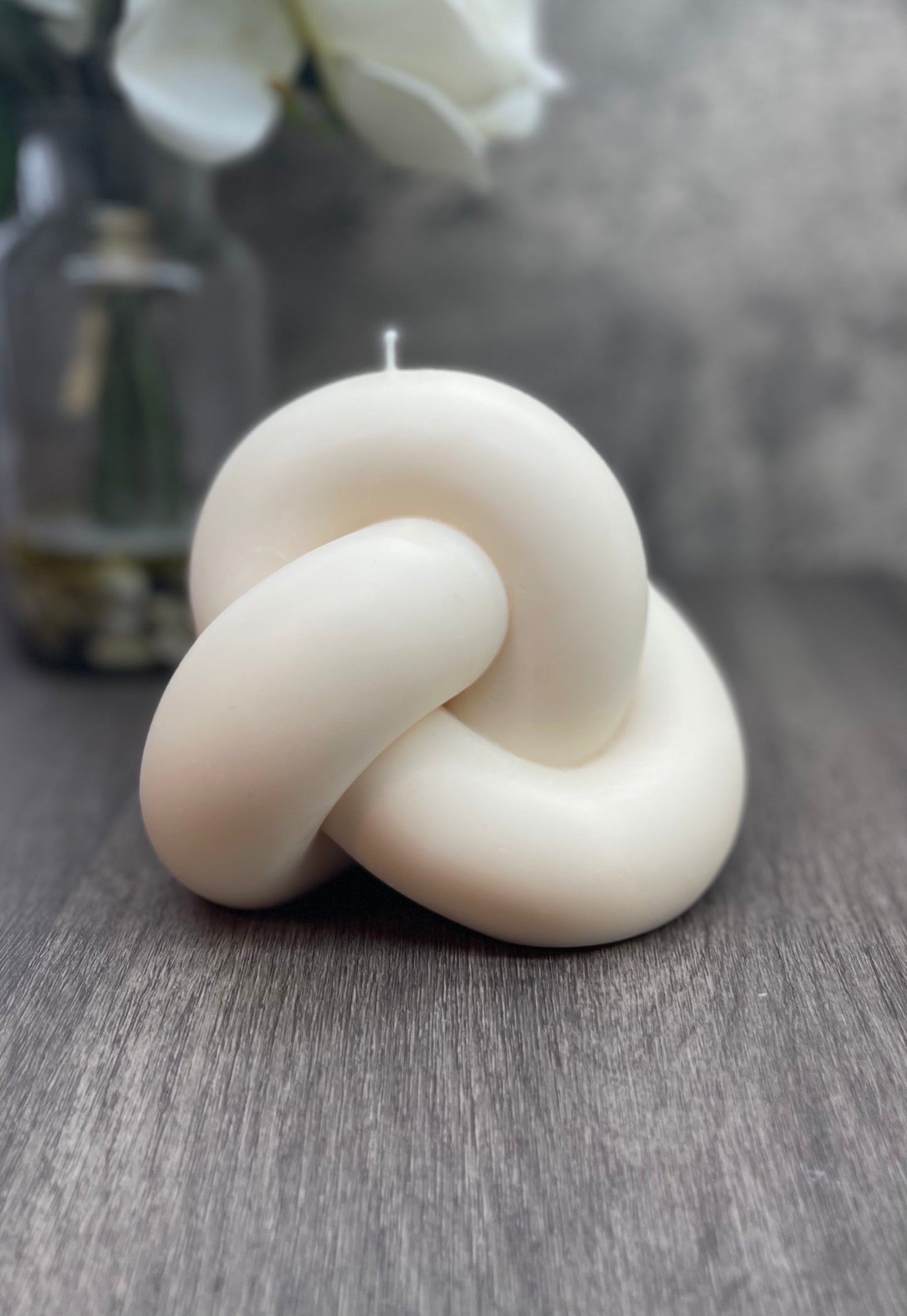 Large Knot