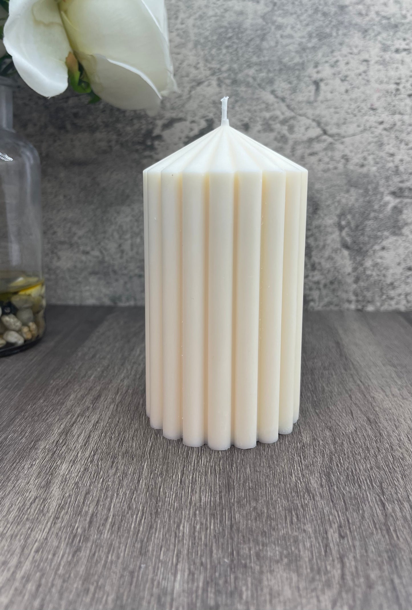 Modern Ribbed Pillar
