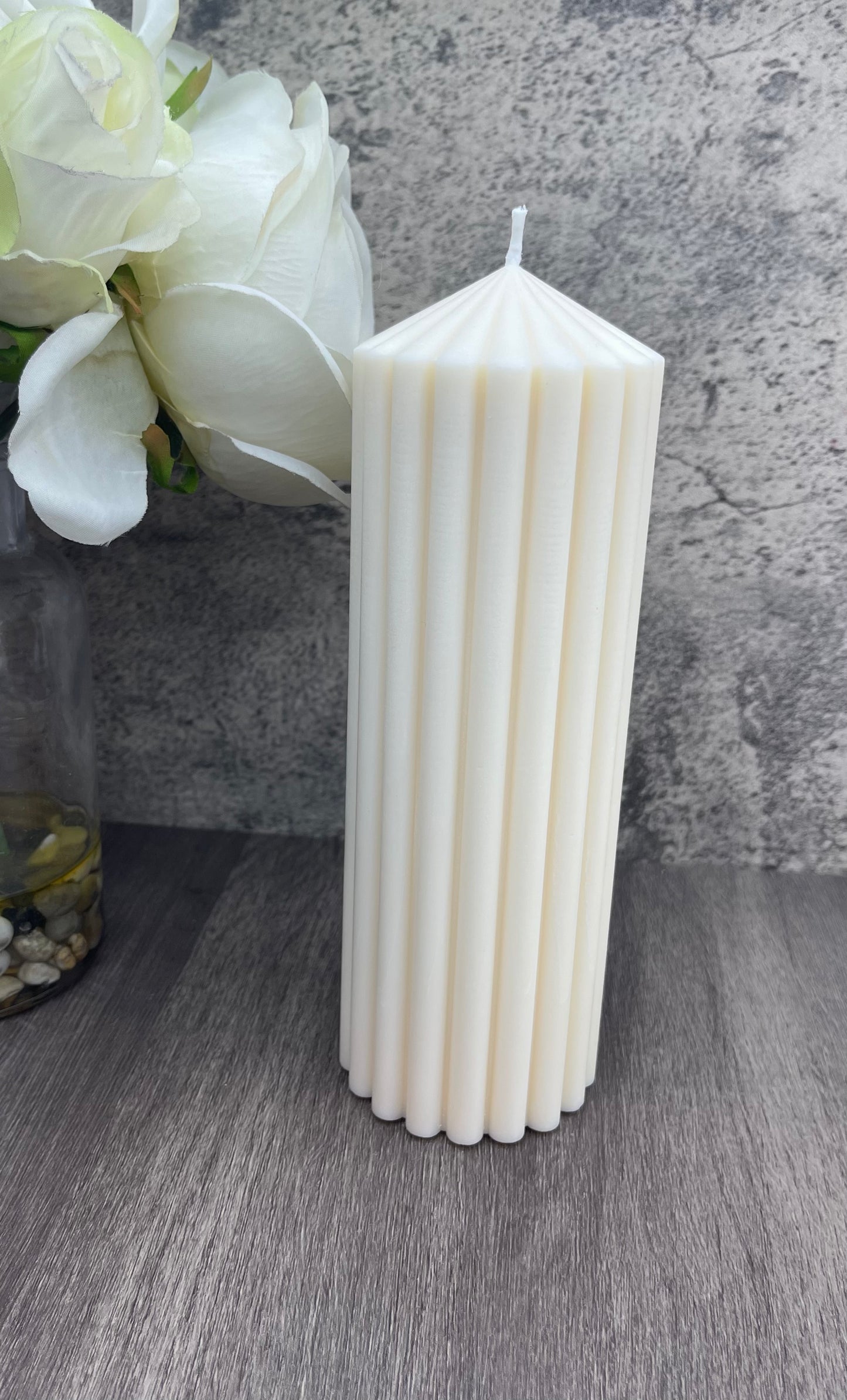 Modern Ribbed Pillar