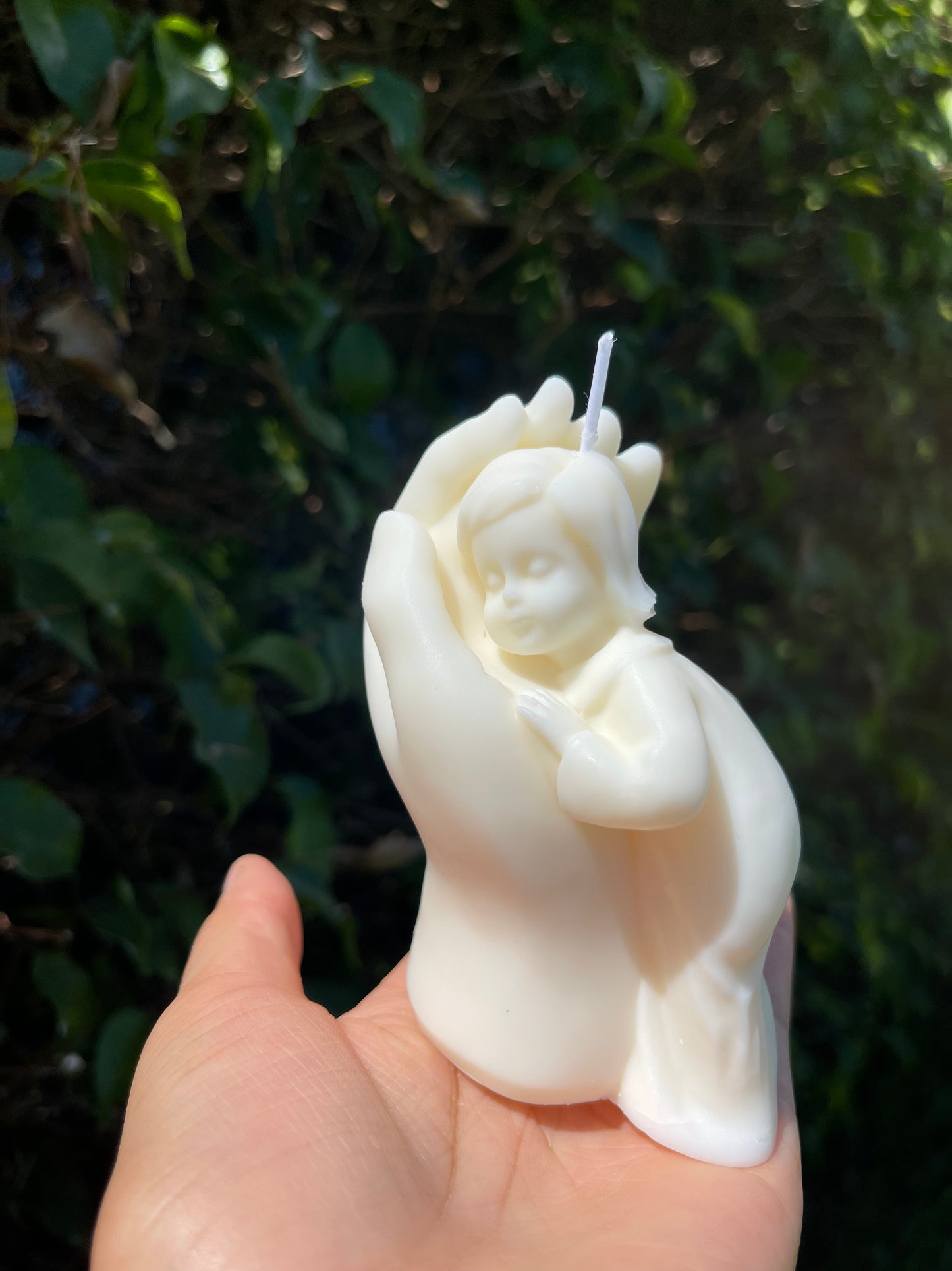 Sweet Angel in Hand