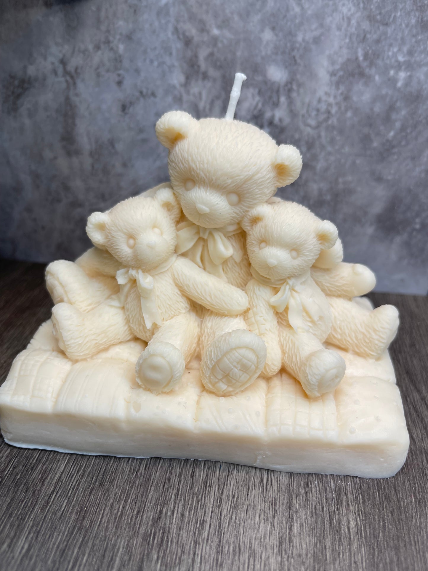 A Beary love  Candle